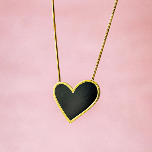 Collar corazón negro